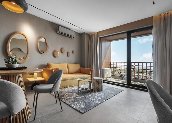 Seaview In Complex Iron Code * Varna