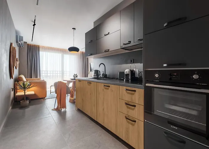 Seaview In Complex Iron Code Apartment *