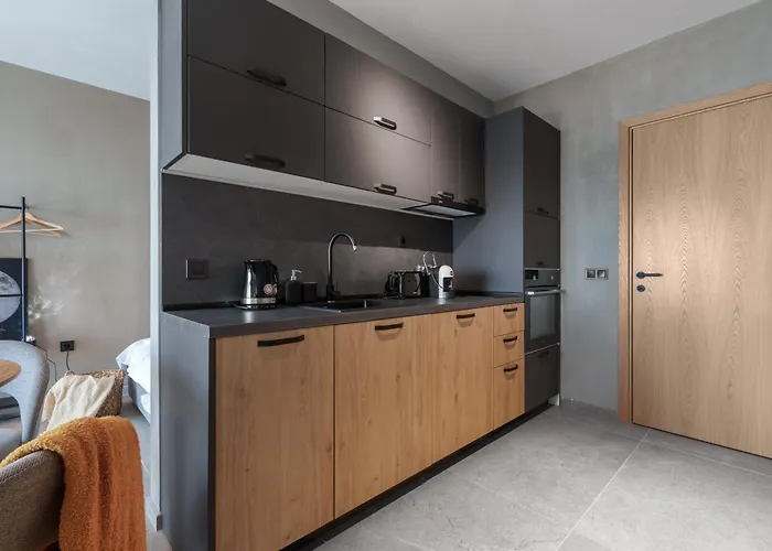 Seaview In Complex Iron Code