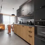 Seaview In Complex Iron Code Apartment *